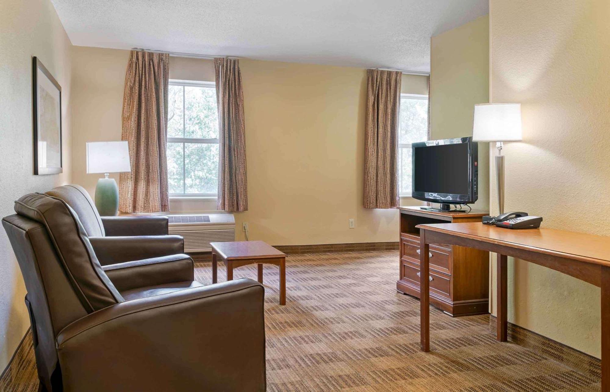 Extended Stay America Suites - Detroit - Novi - Orchard Hill Place Northville Екстер'єр фото